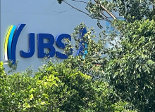 Justiça do Trabalho impõe limites à vigilância empresarial e condena JBS por câmeras
